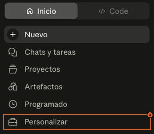 Menú lateral de Claude con la opción Personalizar marcada